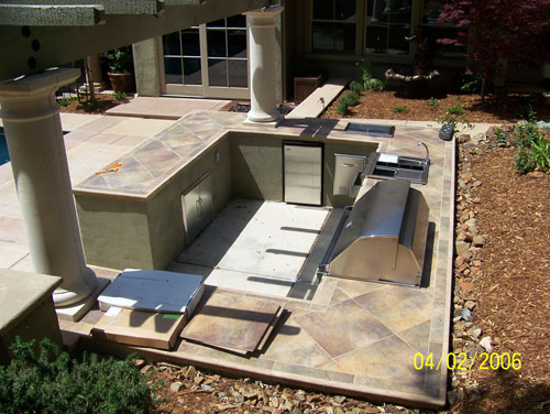Outdoor Kitchen Sacramento, CA BBQ, Fridge, Trash, Sink Outdoor Kitchen